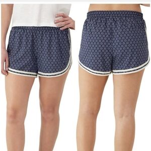 NWT stars Champion Women's  Print lined Shorts Size L